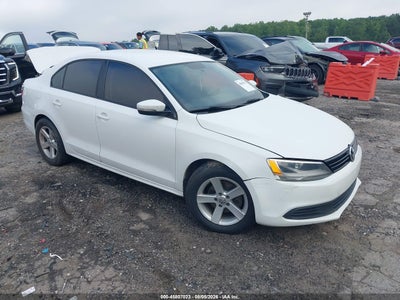 3VWD17AJXEM****** · 2014 VOLKSWAGEN JETTA 1.8T SE