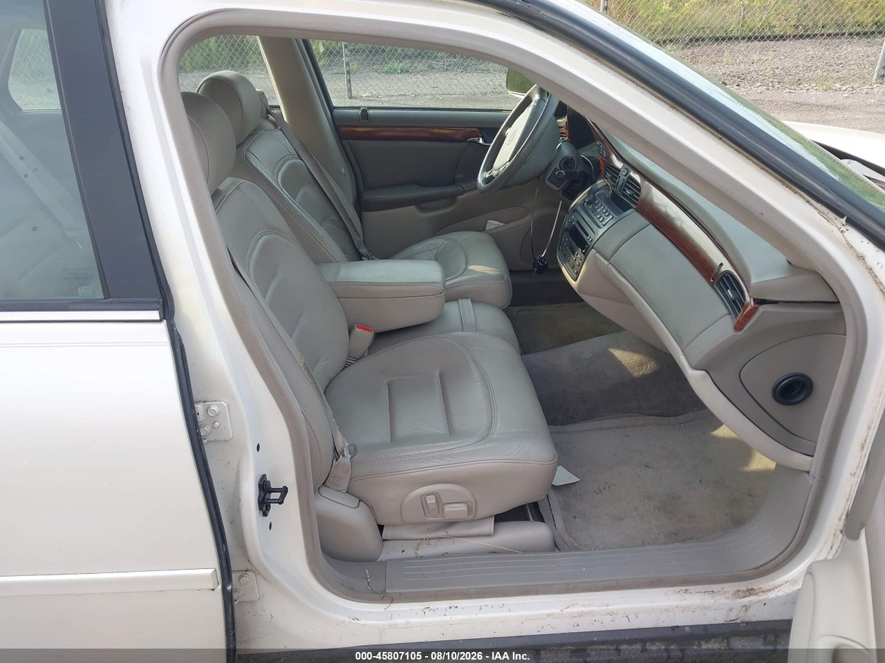 1G6KD54Y1YU****** · 2000 CADILLAC DEVILLE STANDARD · 5/11