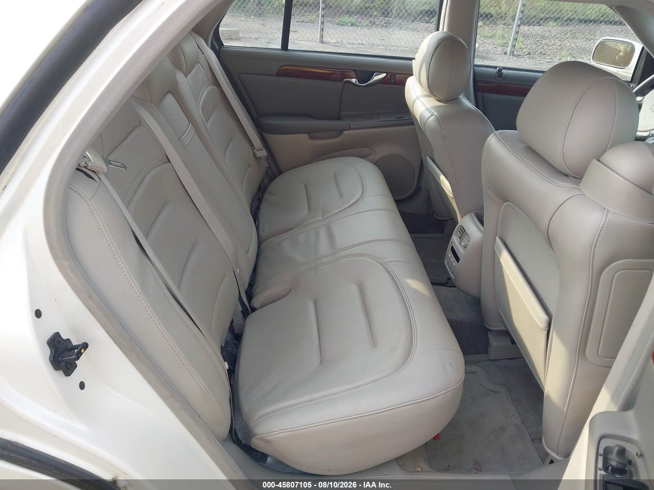 1G6KD54Y1YU****** · 2000 CADILLAC DEVILLE STANDARD · 8/11