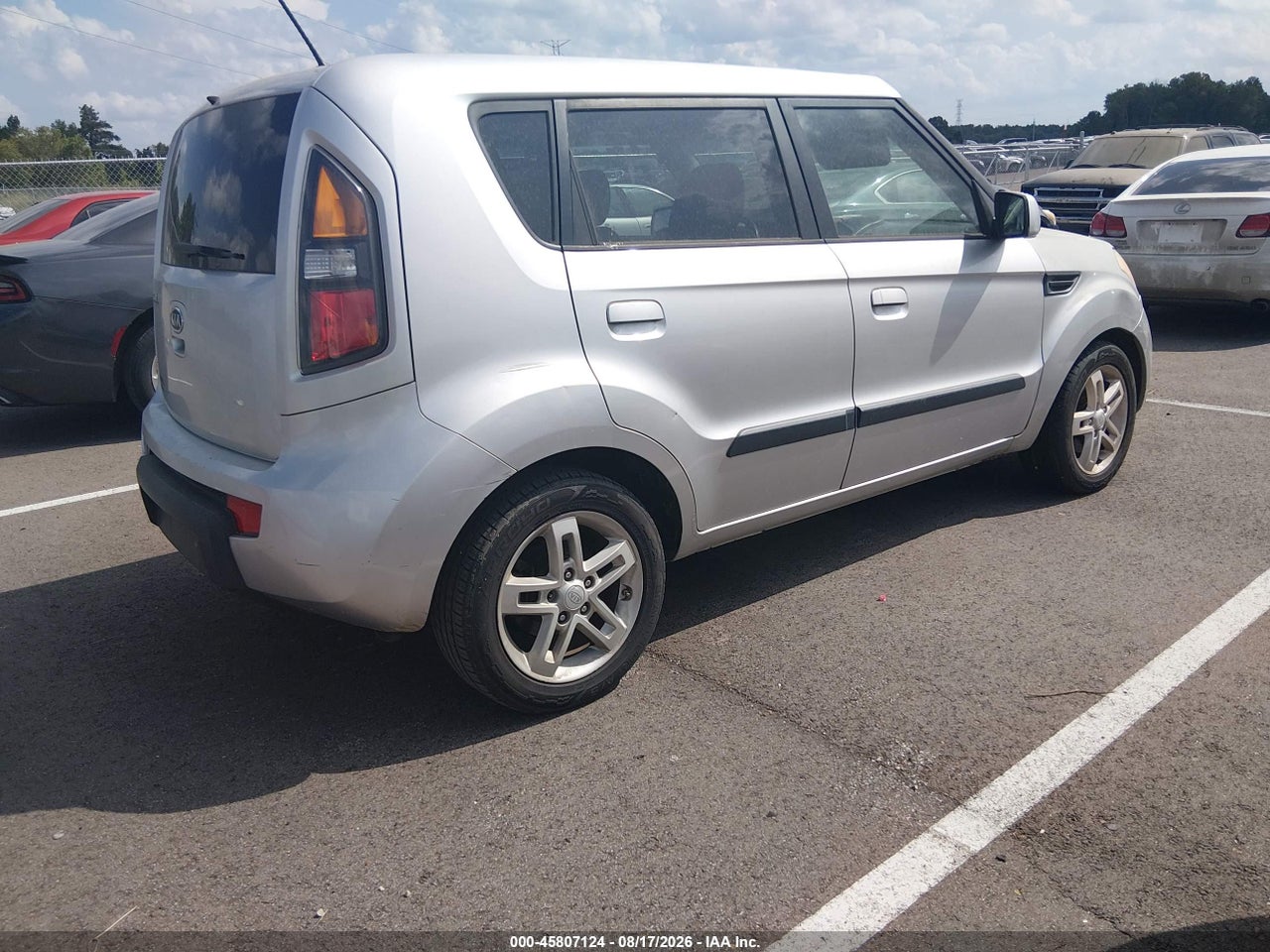 KNDJT2A27A7****** · 2010 KIA SOUL + · 4/11