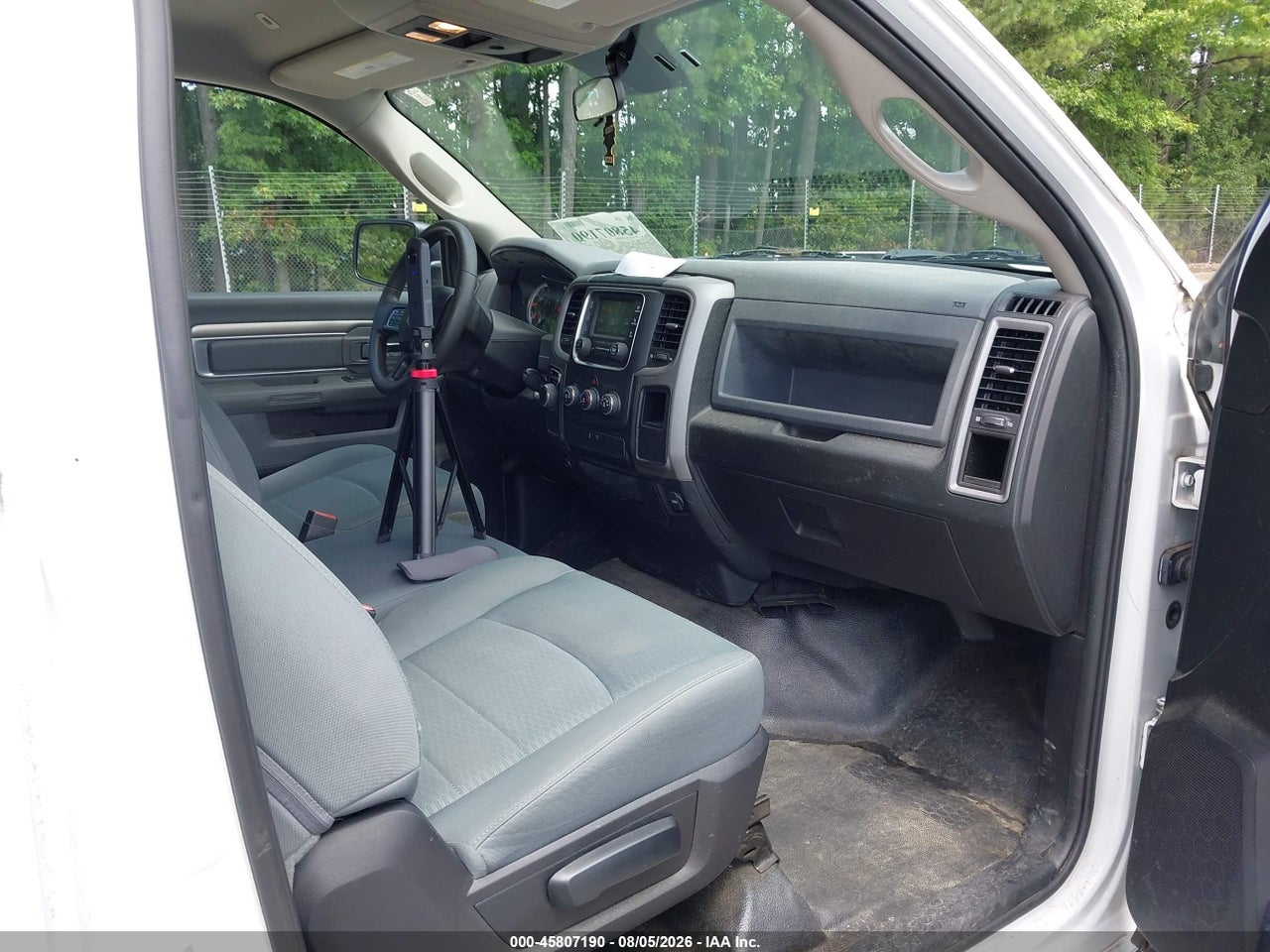 2017 RAM 1500 TRADESMAN  4X2 8' BOX · 5/11
