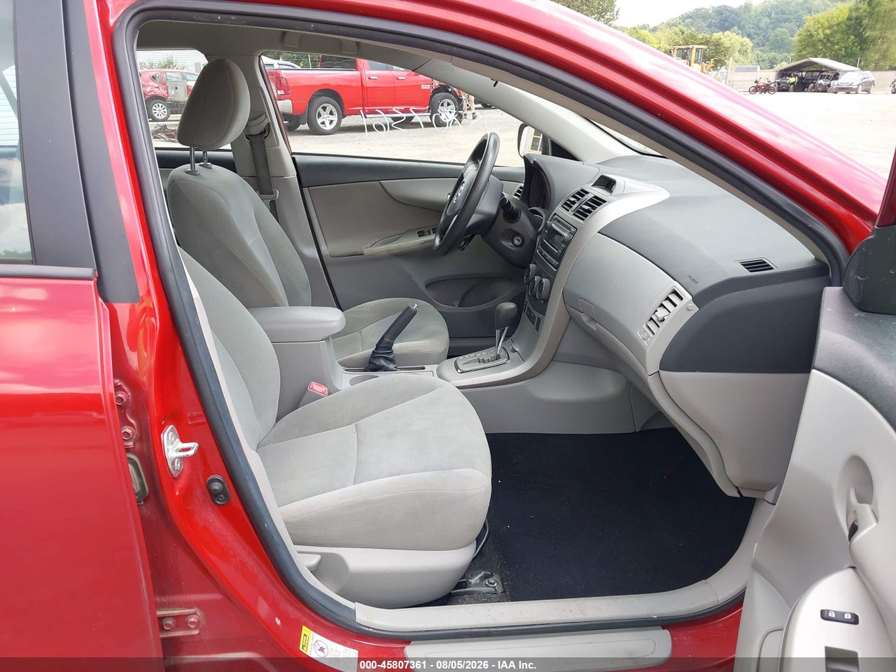 2012 TOYOTA COROLLA LE · 5/11