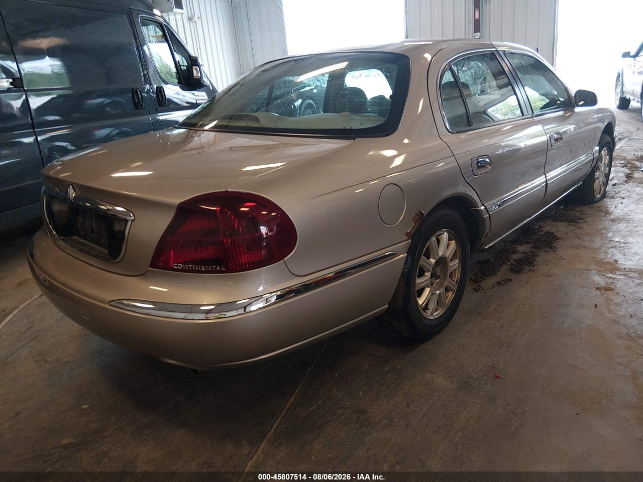 2002 LINCOLN CONTINENTAL · 4/11