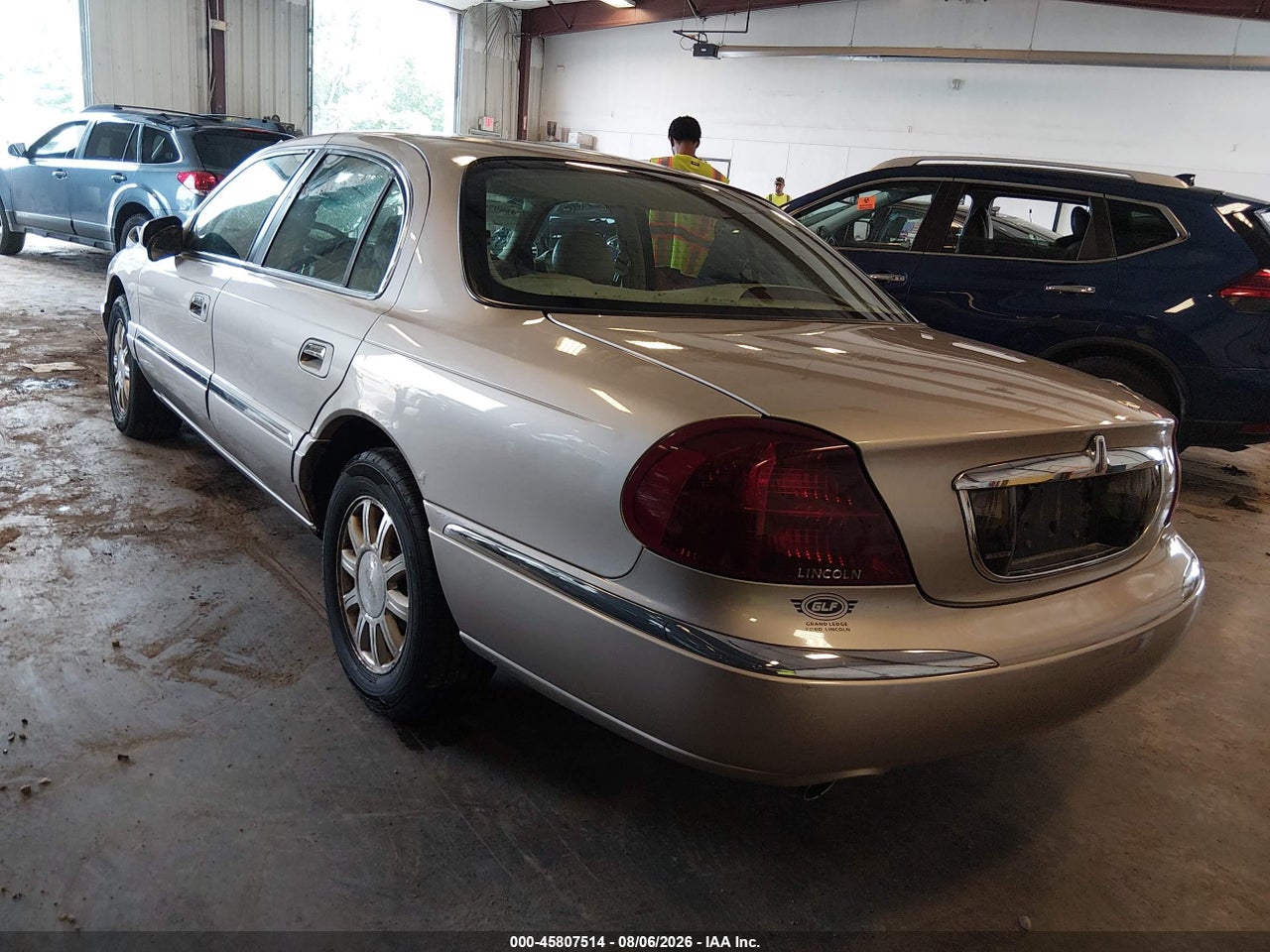 2002 LINCOLN CONTINENTAL · 3/11