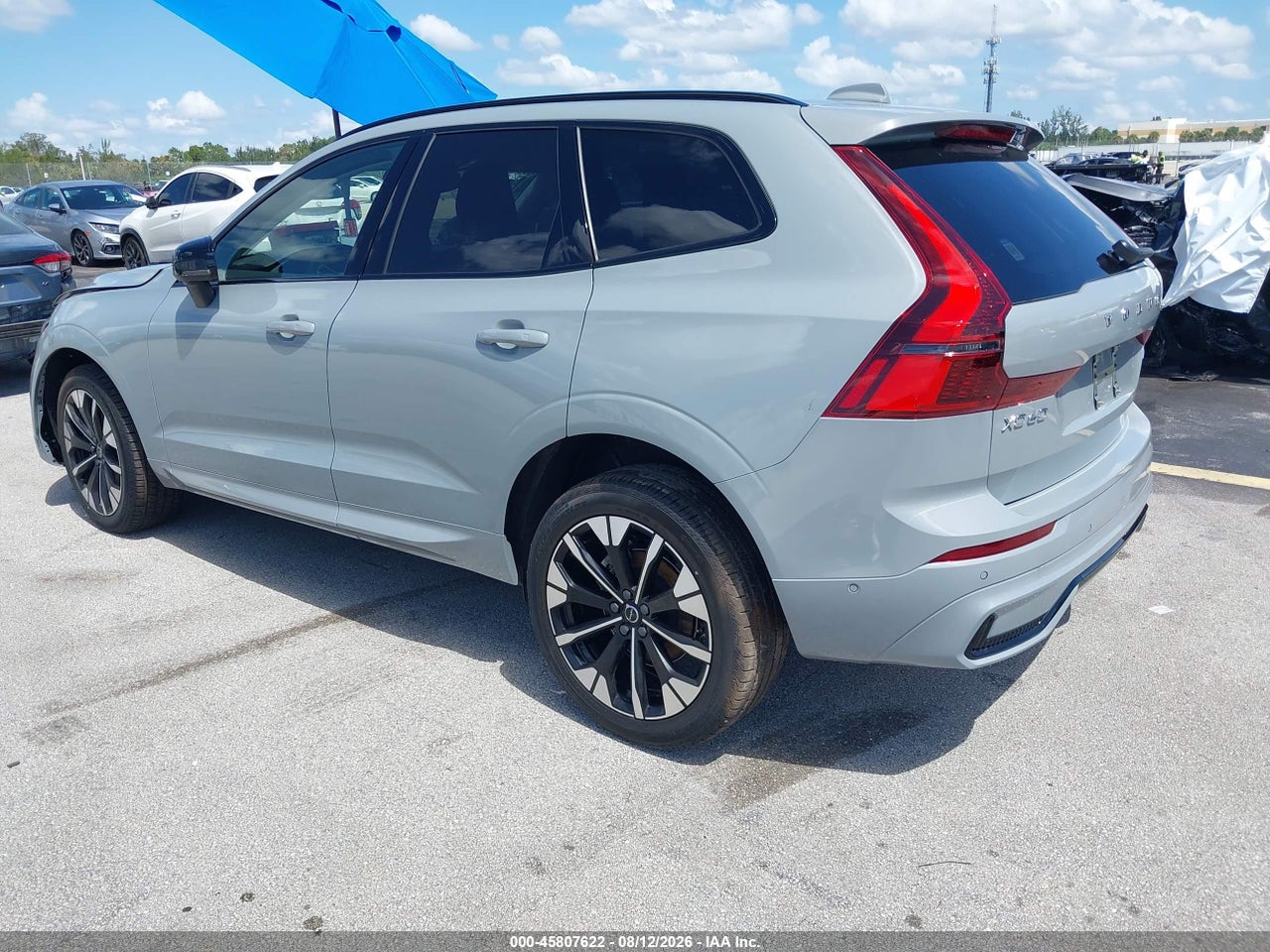 2026 VOLVO XC60 B5 PLUS · 3/11
