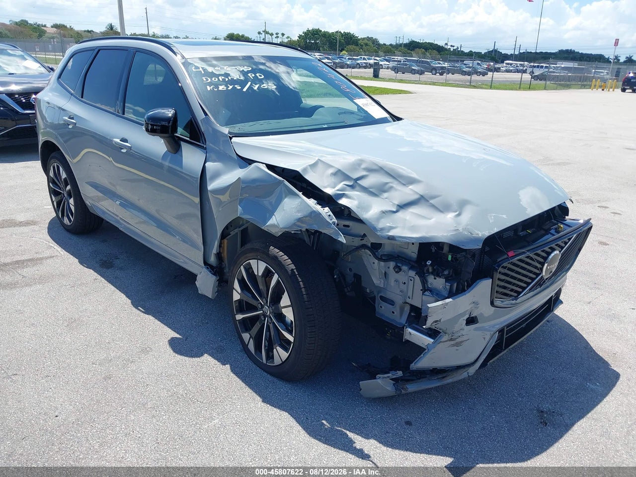 2026 VOLVO XC60 B5 PLUS · 6/11