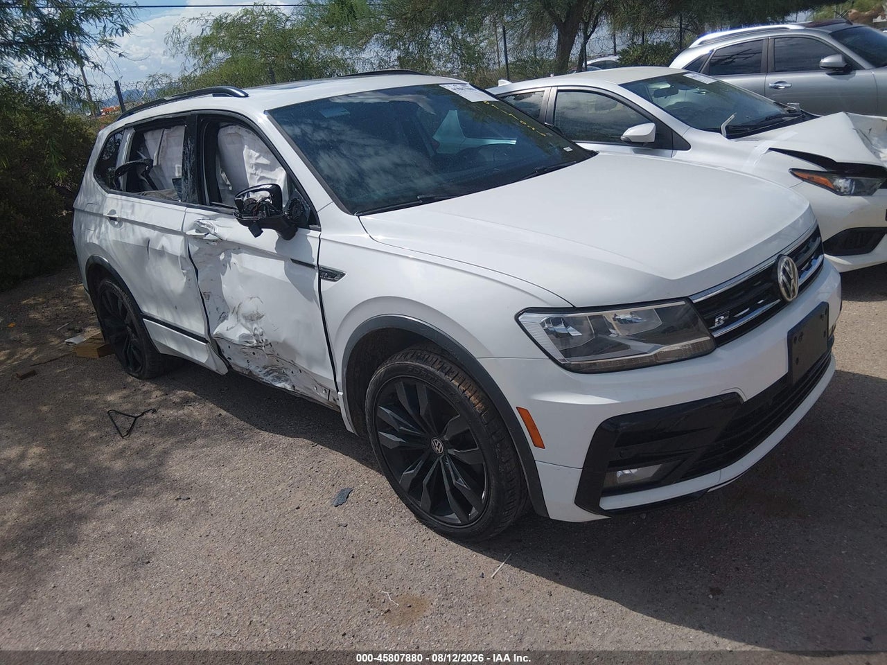 3VV2B7AXXLM****** · 2020 VOLKSWAGEN TIGUAN 2.0T SE/2.0T SE R-LINE BLACK/2.0T SEL