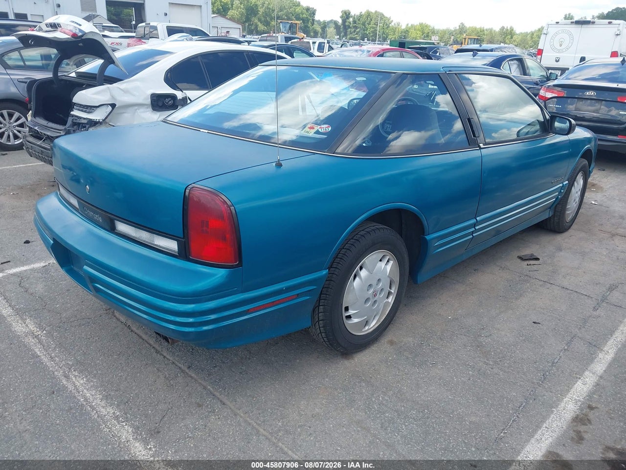 1993 OLDSMOBILE CUTLASS SUPREME S · 4/11