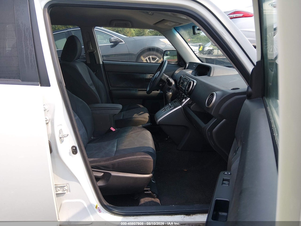 2012 SCION XB · 5/11