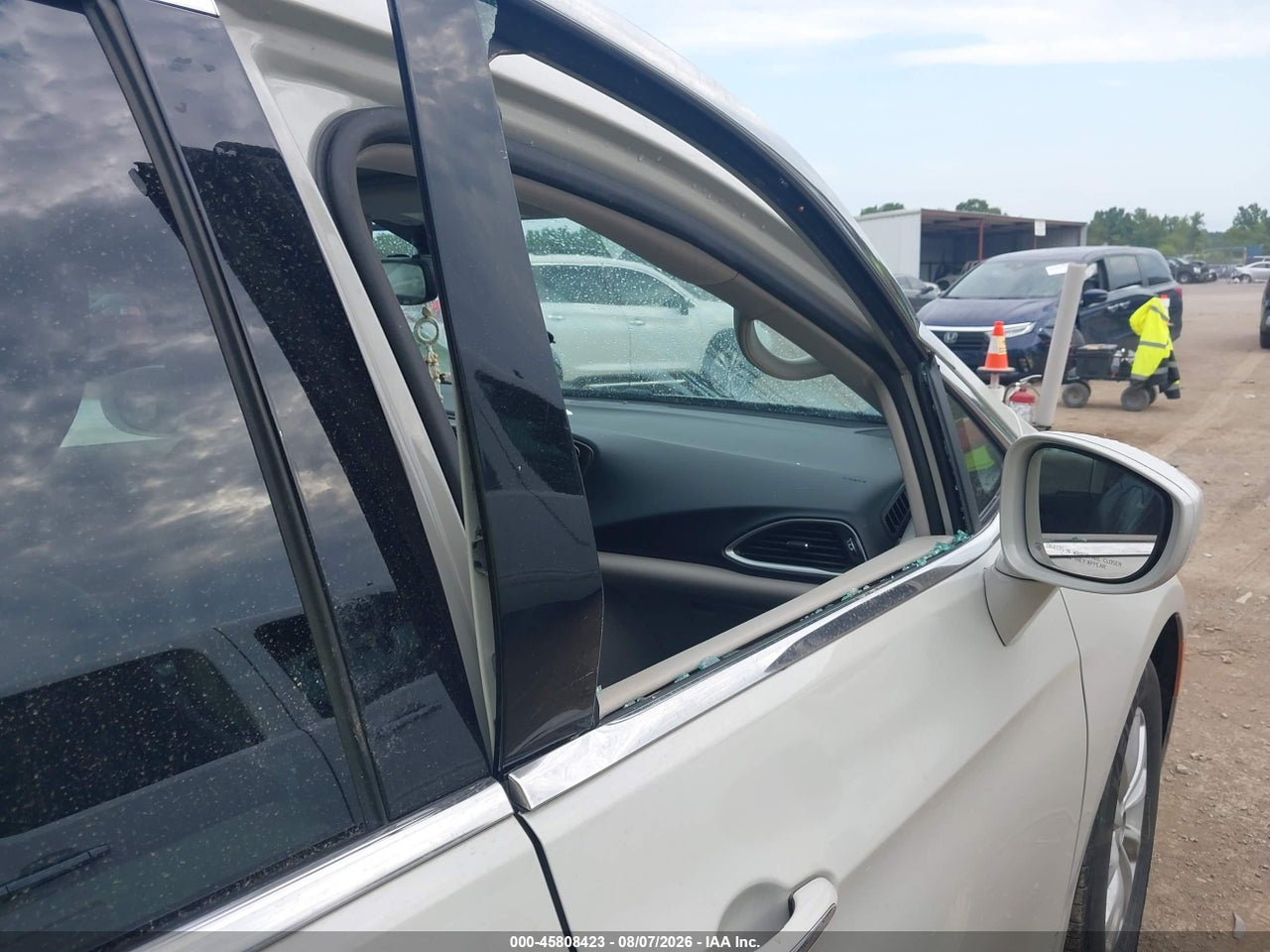 2017 CHRYSLER PACIFICA TOURING-L · 6/11