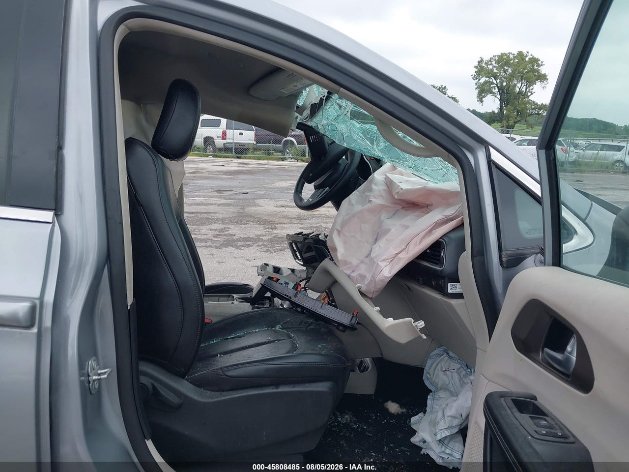 2021 CHRYSLER VOYAGER LXI · 5/10