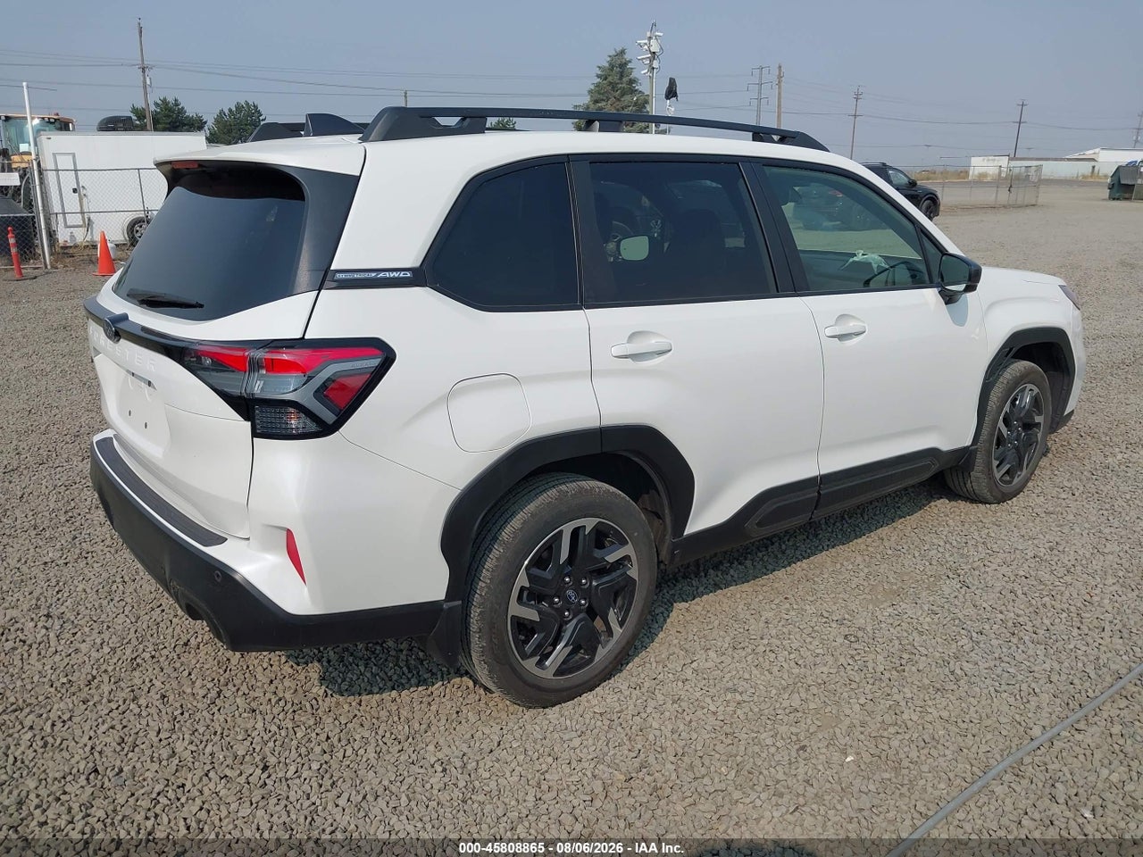 2025 SUBARU FORESTER LIMITED · 4/11