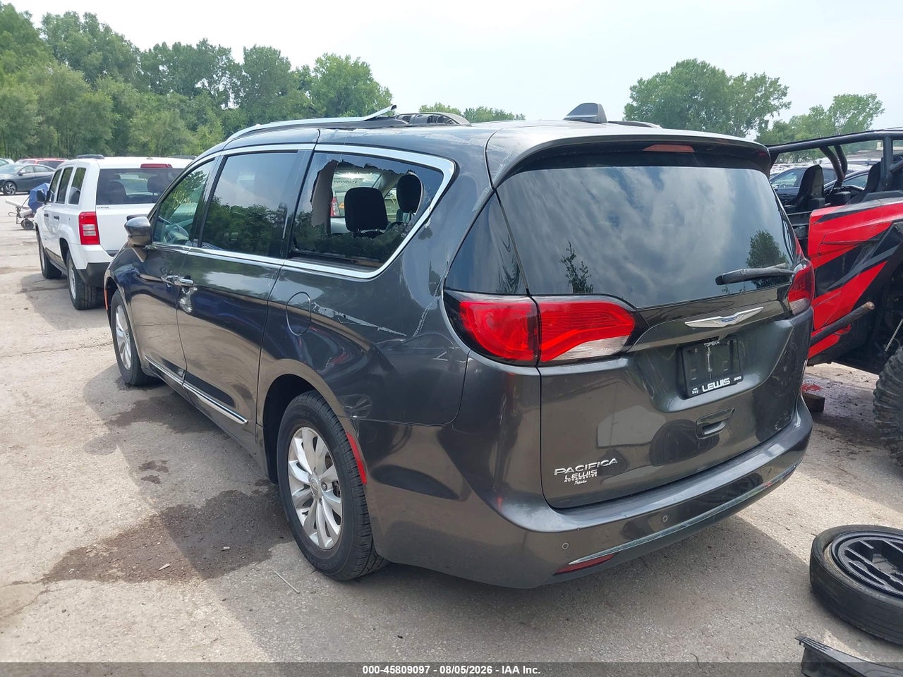 2018 CHRYSLER PACIFICA TOURING L · 3/11