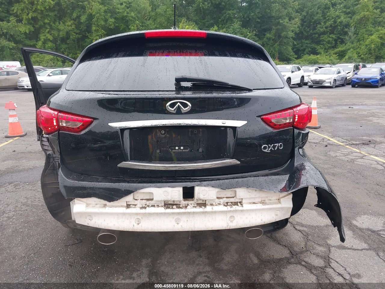 2017 INFINITI QX70   · 6/11