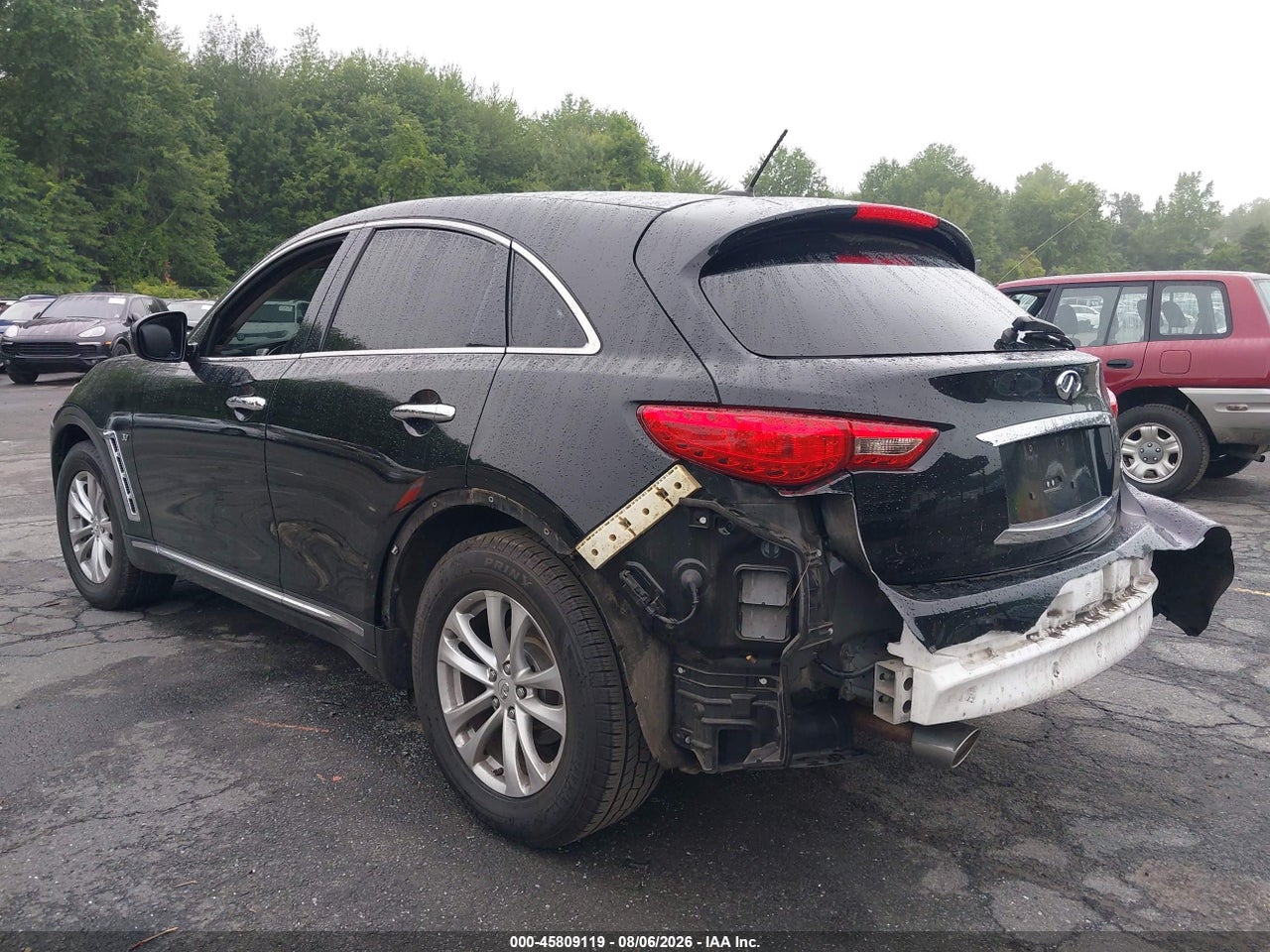 2017 INFINITI QX70   · 3/11