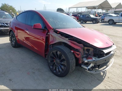 7SAYGDED5RF****** · 2024 TESLA MODEL Y LONG RANGE SINGLE MOTOR REAR-WHEEL DRIVE/RWD