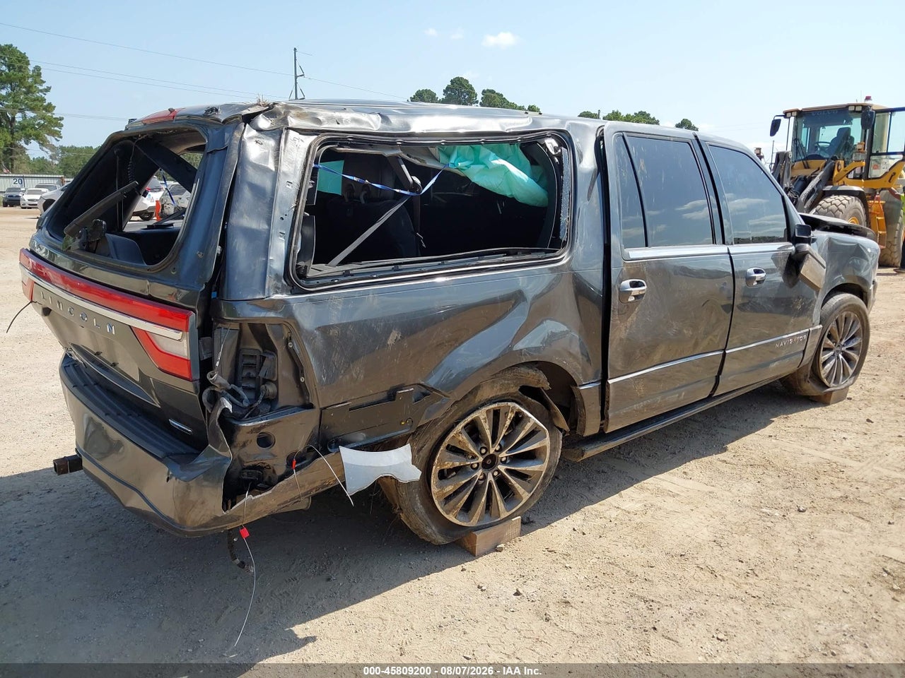 2016 LINCOLN NAVIGATOR L SELECT · 4/10