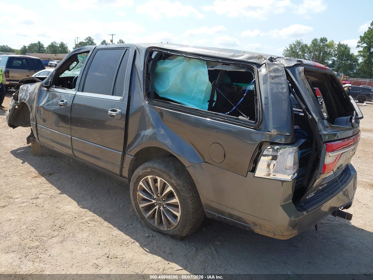 2016 LINCOLN NAVIGATOR L SELECT · 3/10