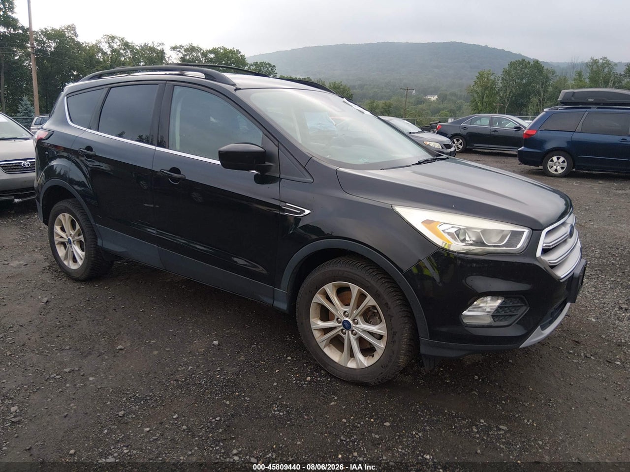 1FMCU9HD7JU****** · 2018 FORD ESCAPE SEL