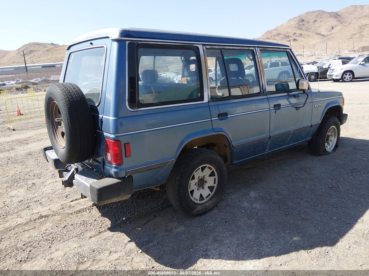 1989 MITSUBISHI MONTERO · 4/10