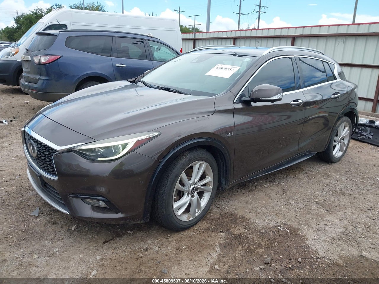 2017 INFINITI QX30 PREMIUM · 2/11