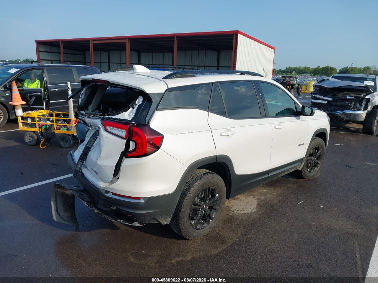 2023 GMC TERRAIN AWD AT4 · 4/11