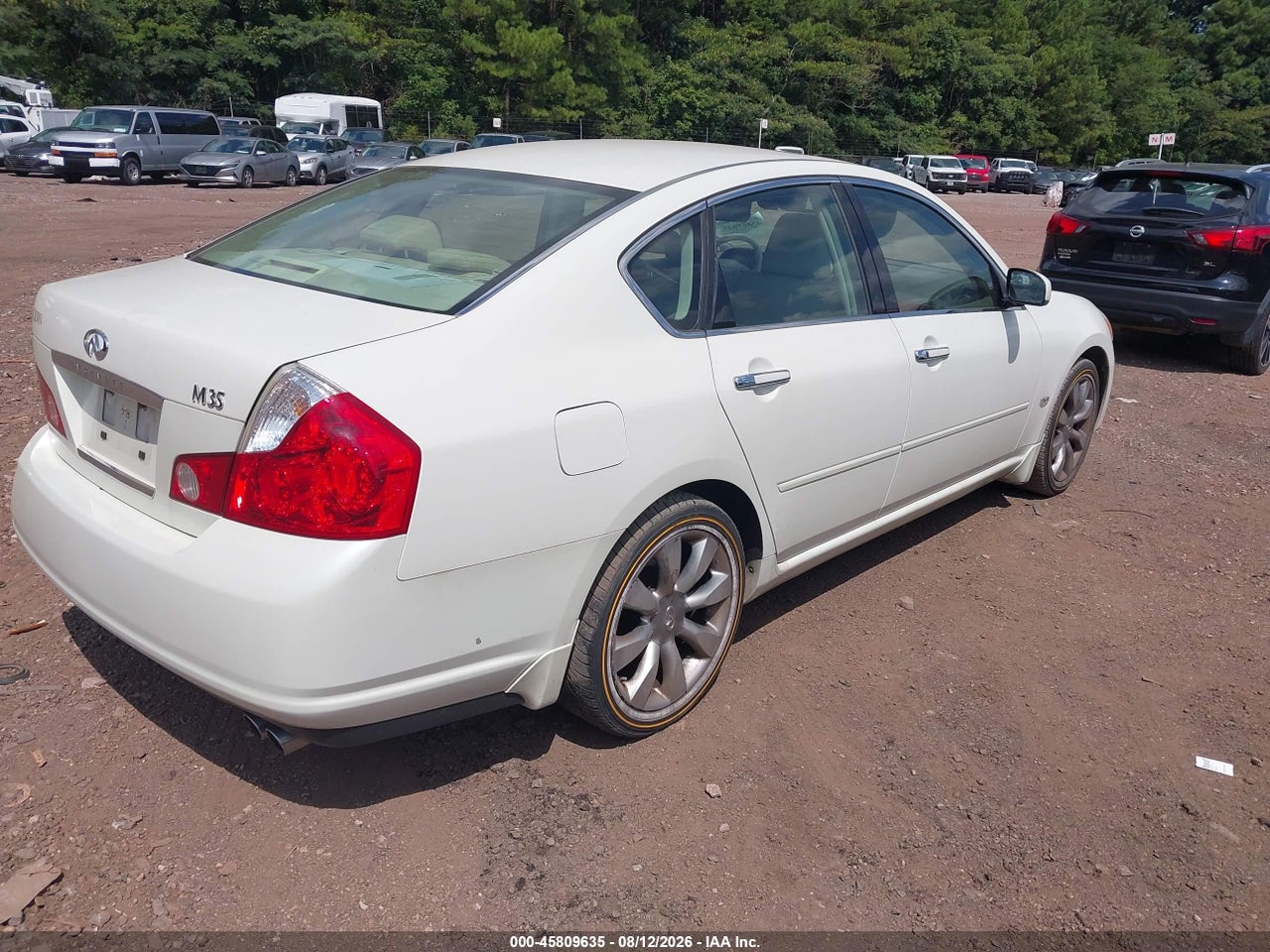 2007 INFINITI M35 · 4/11