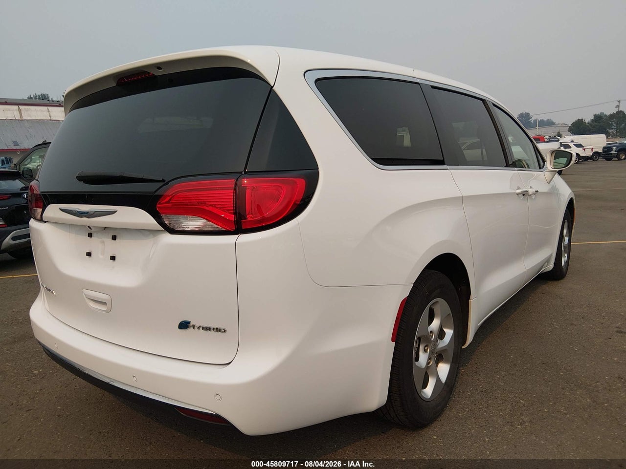2018 CHRYSLER PACIFICA HYBRID TOURING PLUS · 4/11
