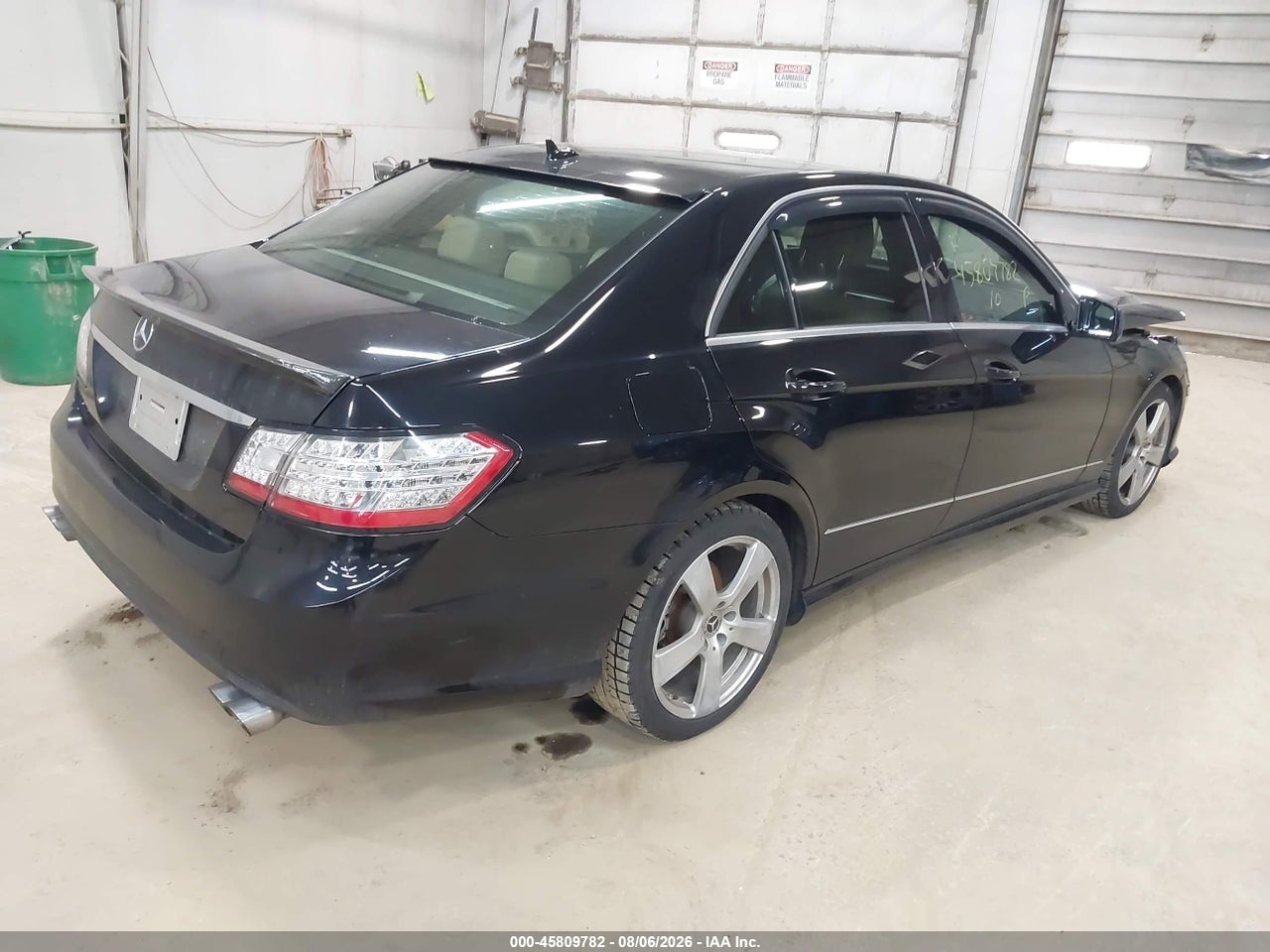 2010 MERCEDES-BENZ E 350 4MATIC · 4/11
