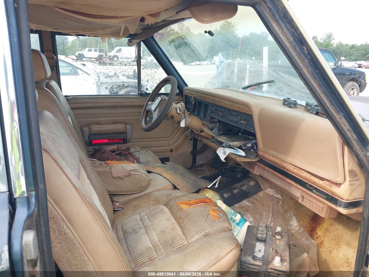 1988 JEEP GRAND WAGONEER   · 5/11
