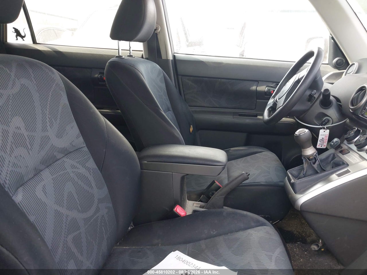 2011 SCION XB · 5/11