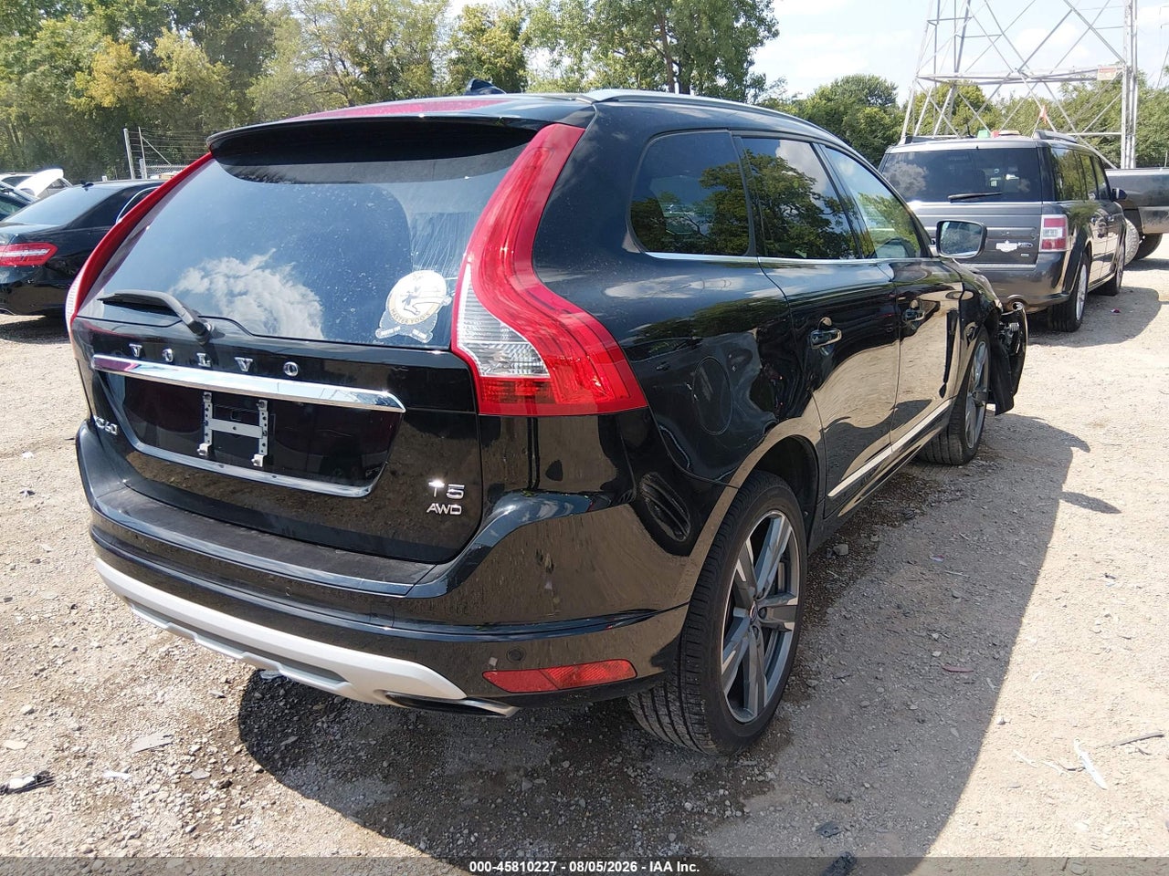 2017 VOLVO XC60 T5 DYNAMIC · 4/11