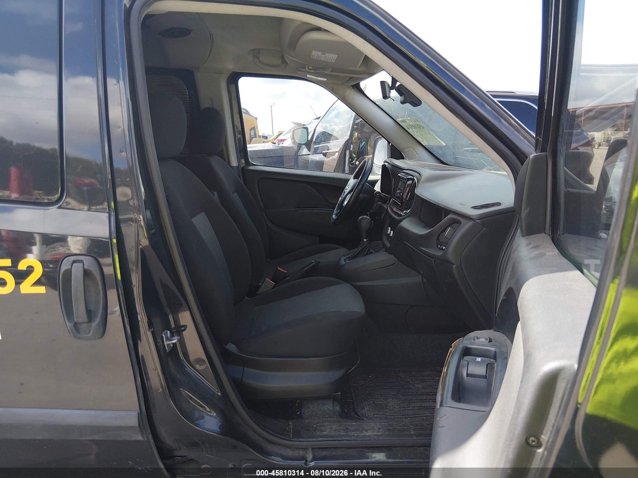 2015 RAM PROMASTER CITY TRADESMAN SLT · 5/11
