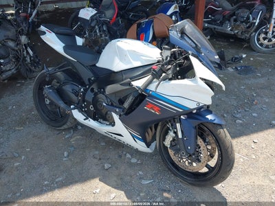 JS1GN7FA7P7****** · 2023 SUZUKI GSX-R600