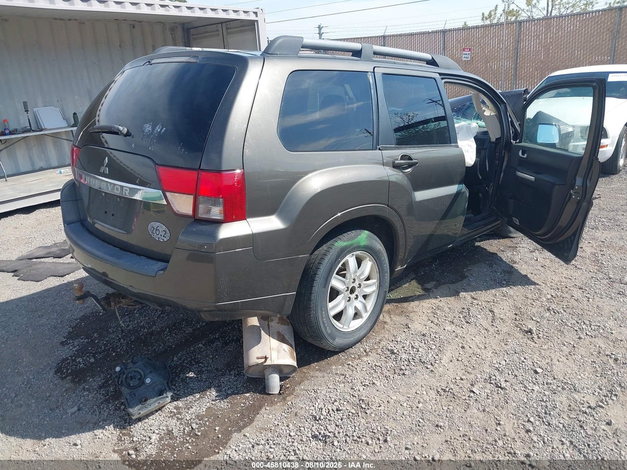 2011 MITSUBISHI ENDEAVOR LS · 4/10
