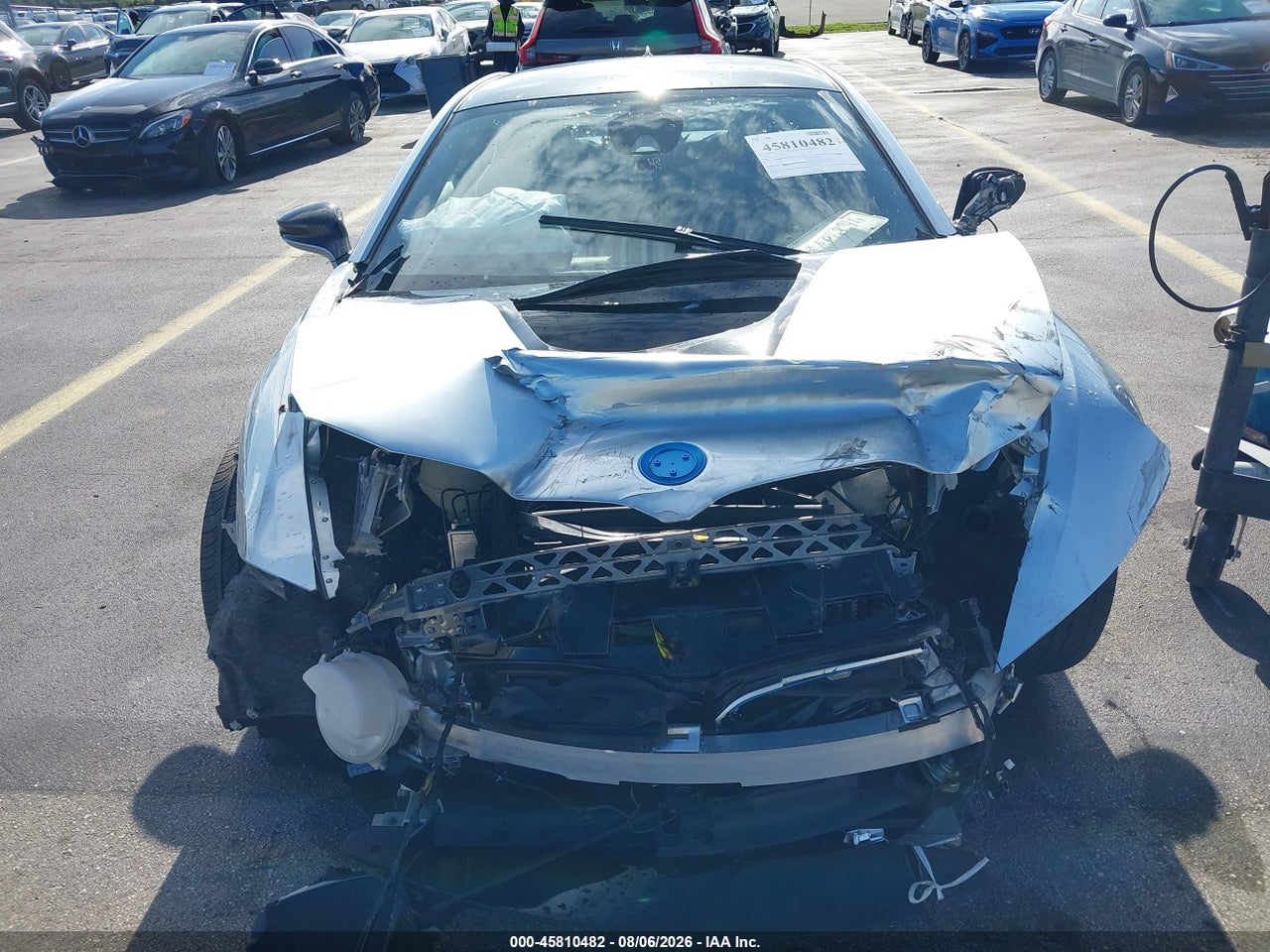 2015 BMW I8 · 6/11