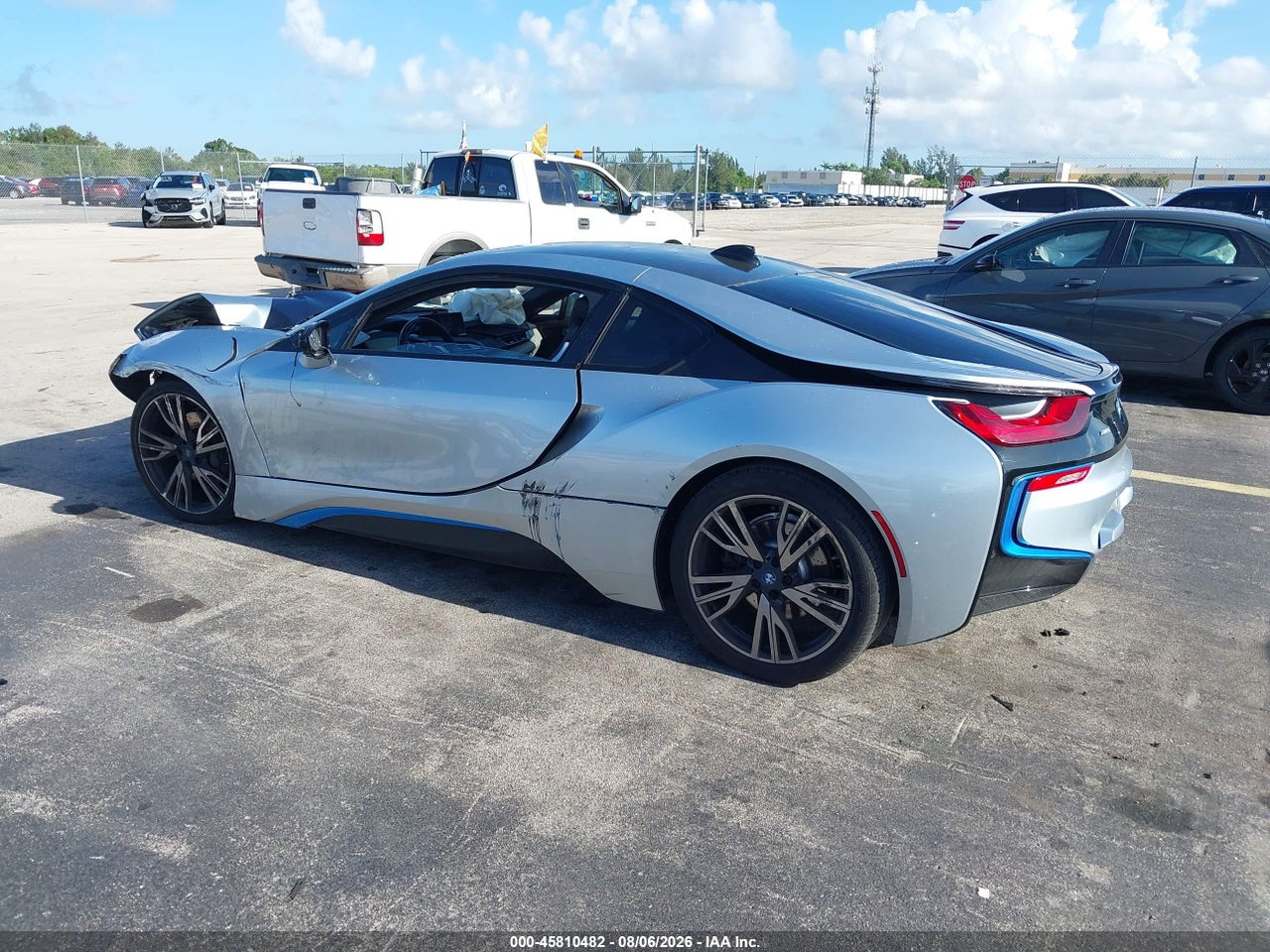 2015 BMW I8 · 3/11