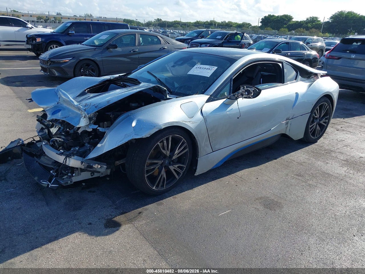 2015 BMW I8 · 2/11