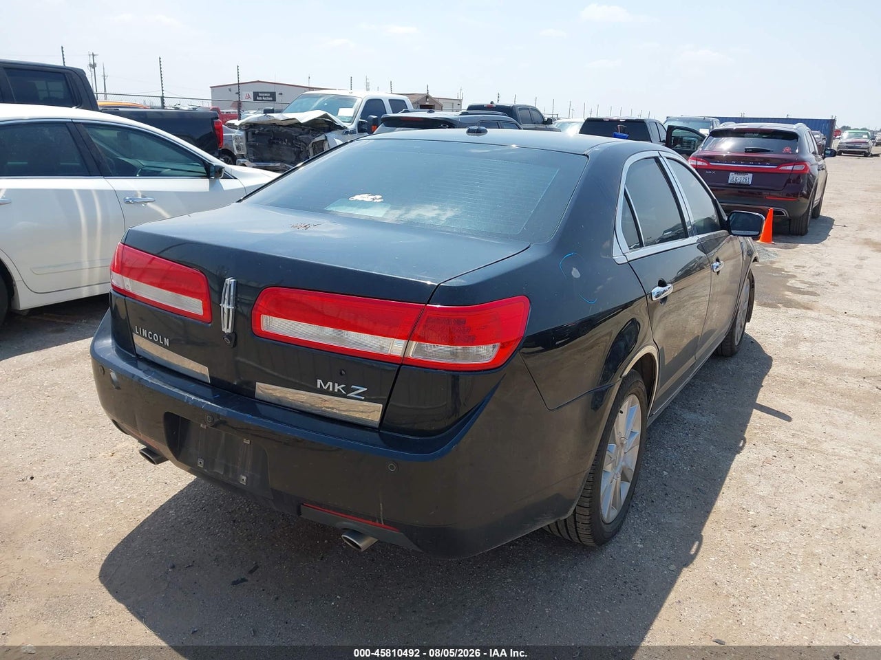 2010 LINCOLN MKZ · 4/11