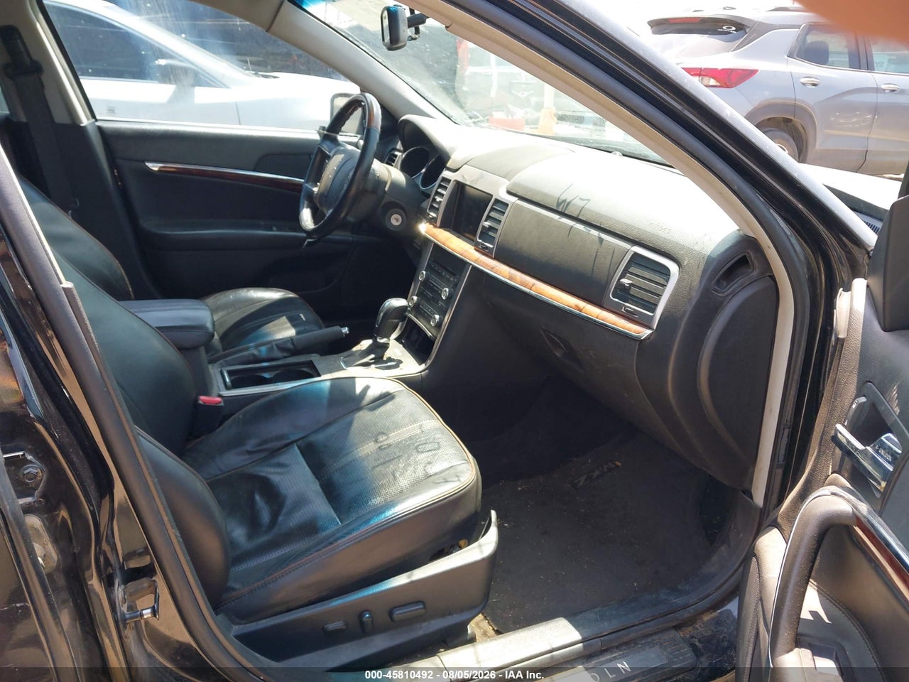 2010 LINCOLN MKZ · 5/11