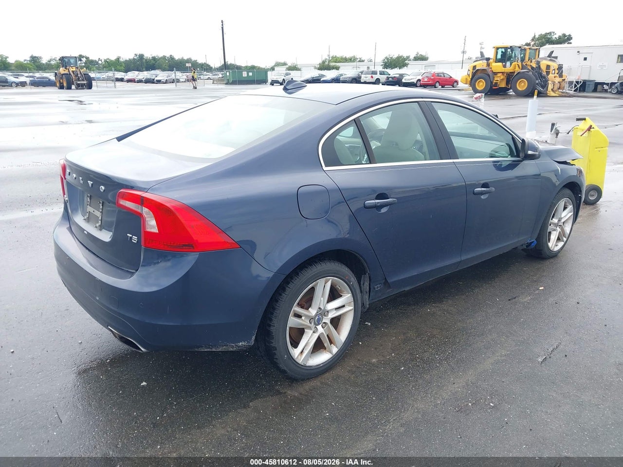 2015 VOLVO S60 T5 PREMIER · 4/11