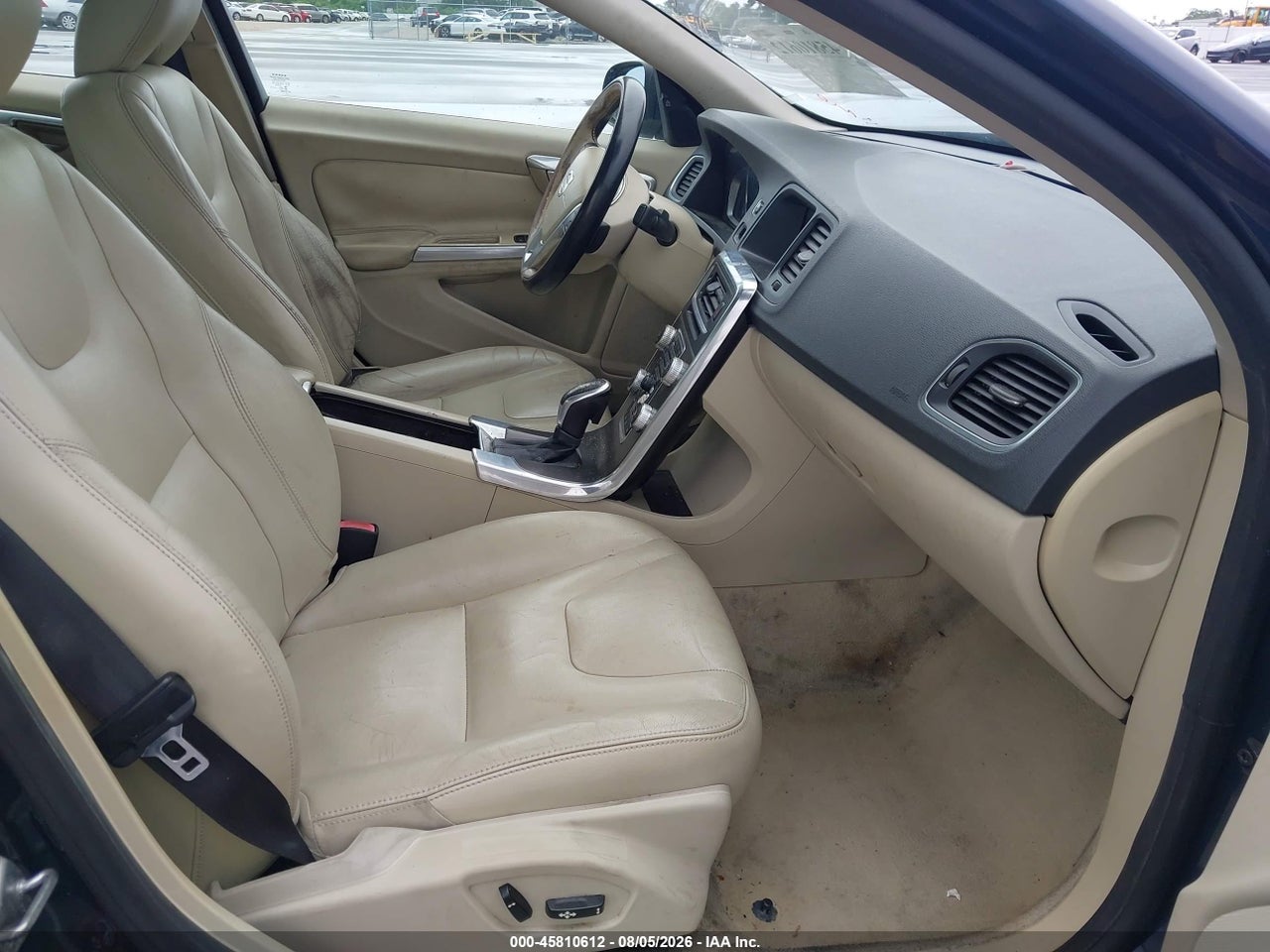 2015 VOLVO S60 T5 PREMIER · 5/11