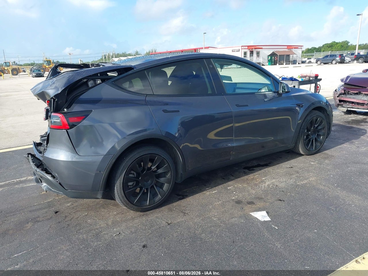 2022 TESLA MODEL Y LONG RANGE DUAL MOTOR ALL-WHEEL DRIVE · 4/9