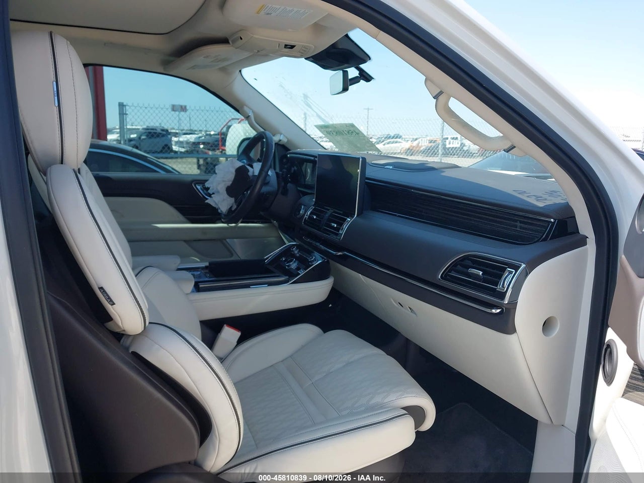 2023 LINCOLN NAVIGATOR BLACK LABEL · 5/11