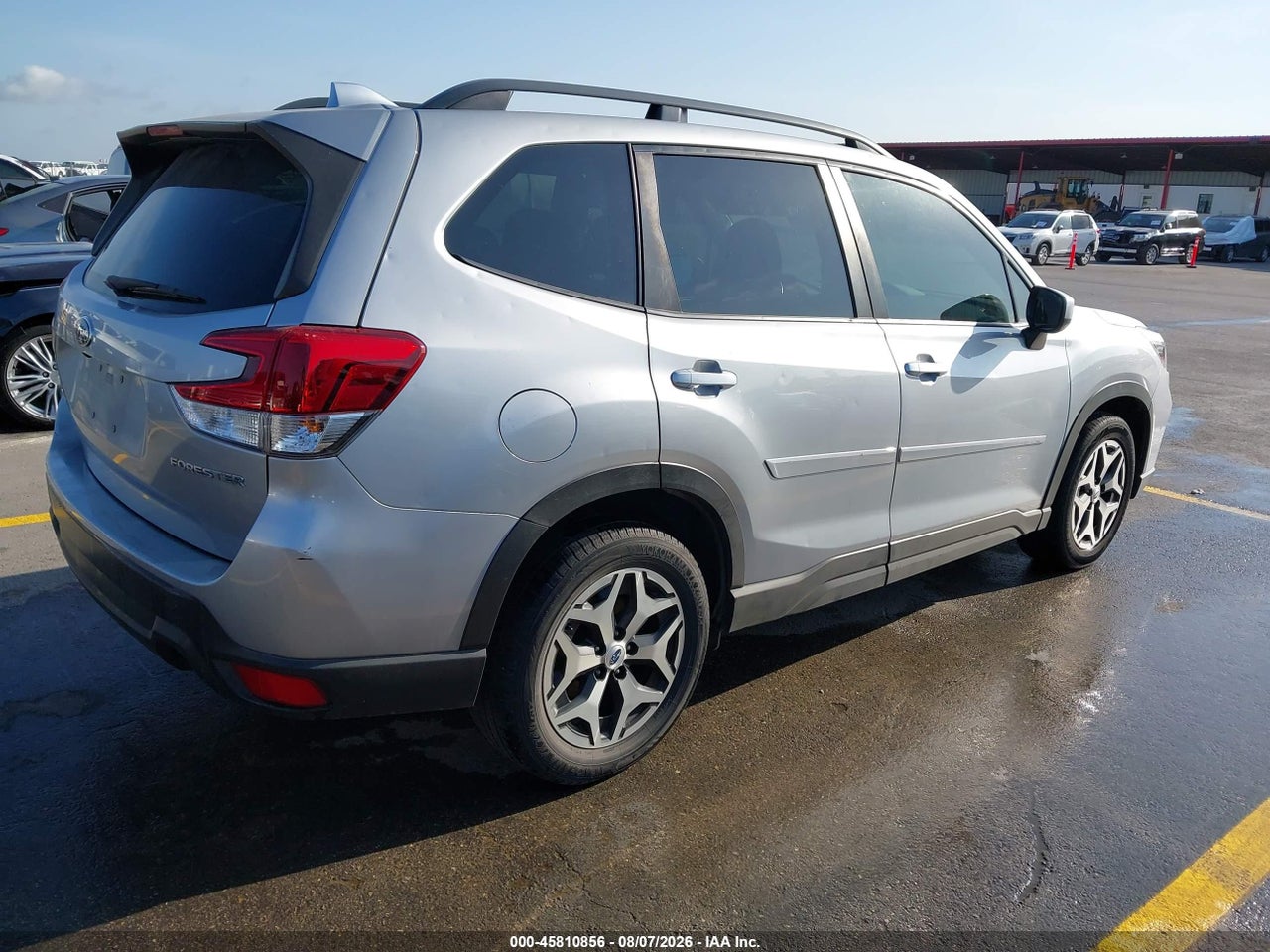 2021 SUBARU FORESTER PREMIUM · 4/11