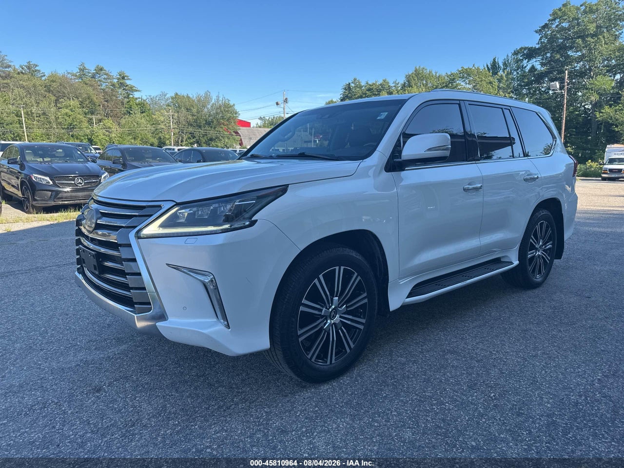 2018 LEXUS LX 570 THREE-ROW · 2/10