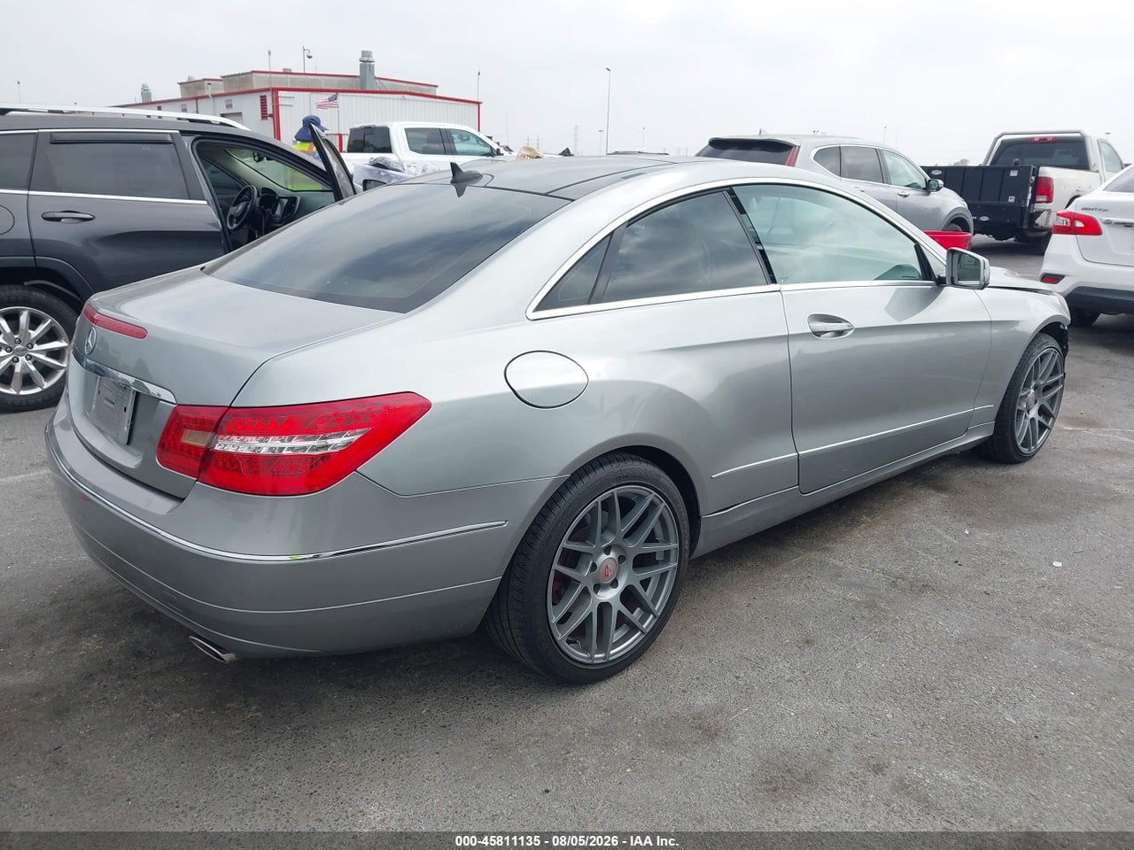 2010 MERCEDES-BENZ E 350 · 4/11