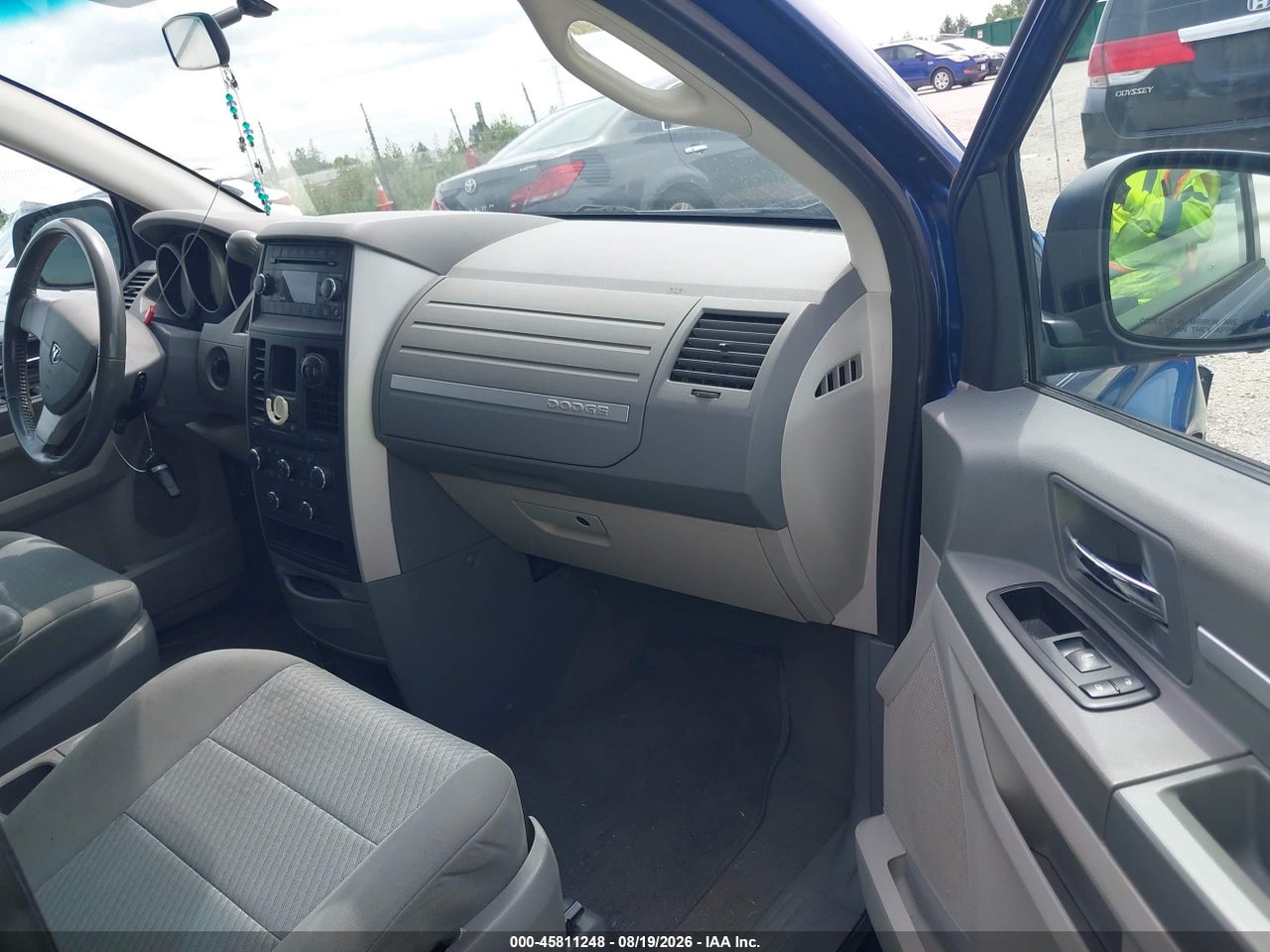 2010 DODGE GRAND CARAVAN HERO · 5/11