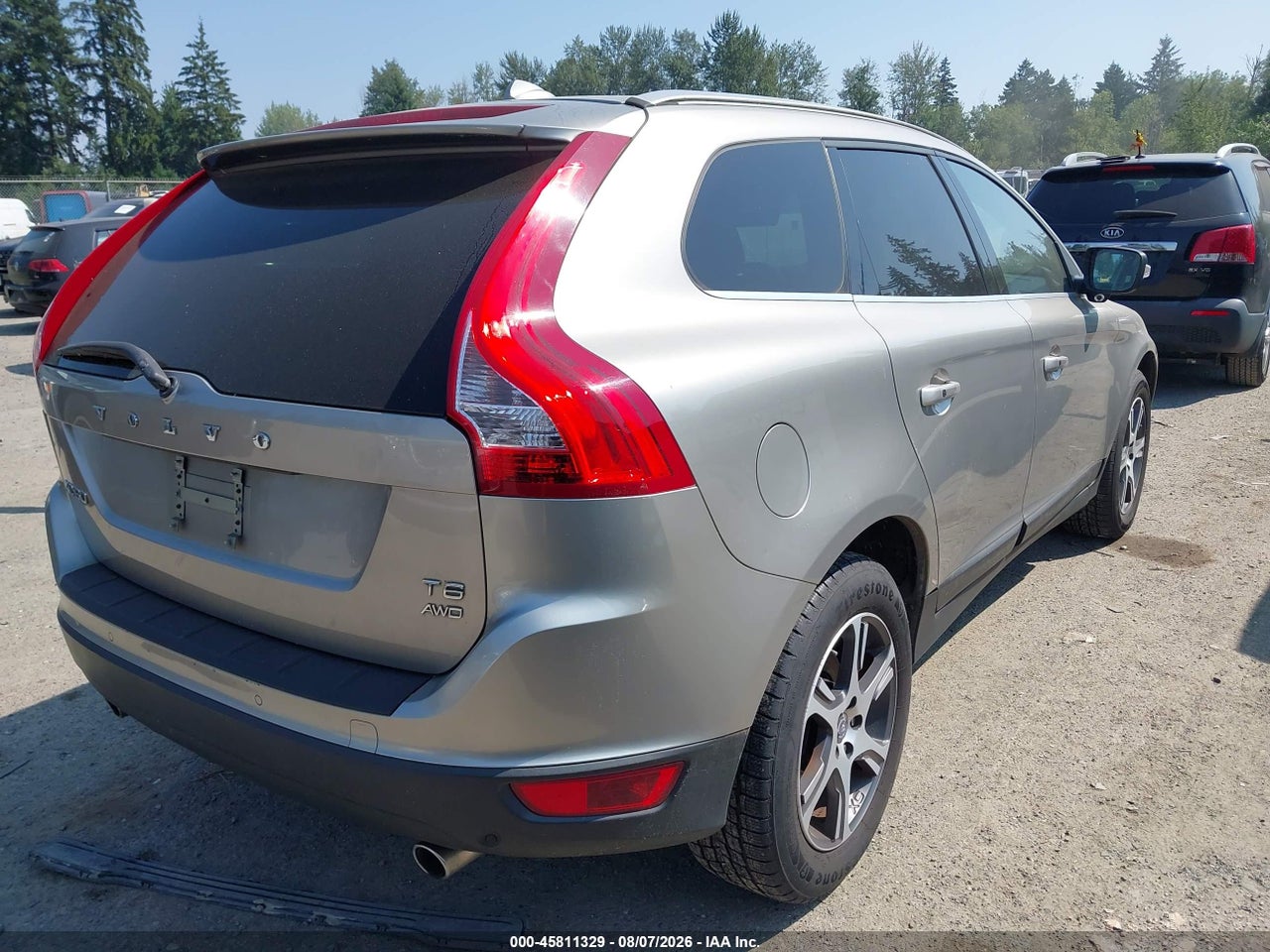 2011 VOLVO XC60 T6 · 4/11