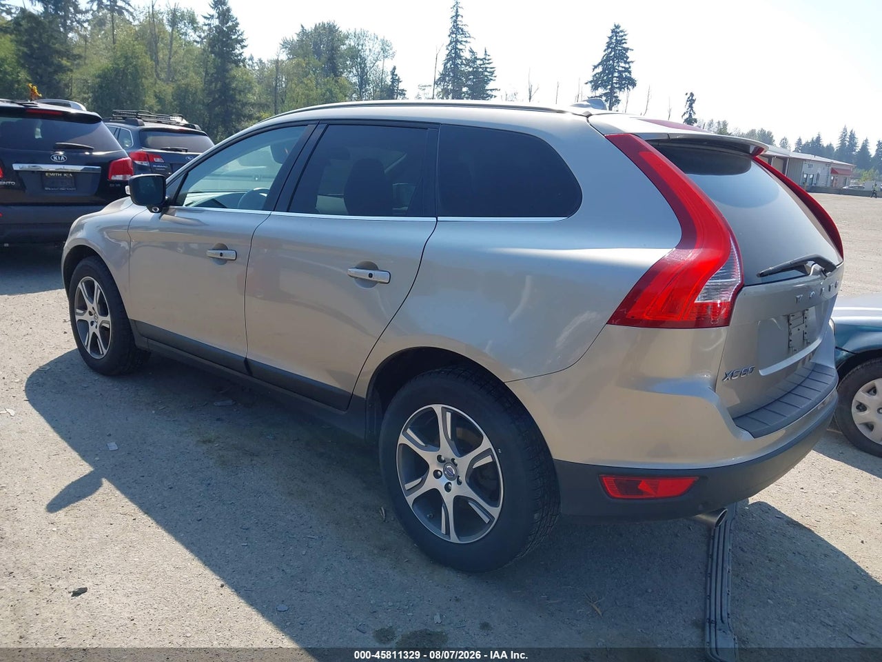 2011 VOLVO XC60 T6 · 3/11